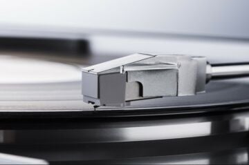 Denon DP-29F Silver Pikap Gümüş Tam Otomatik Pikap Çalar
